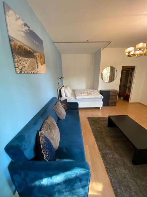 Apartment With Balcony 베를린 외부 사진